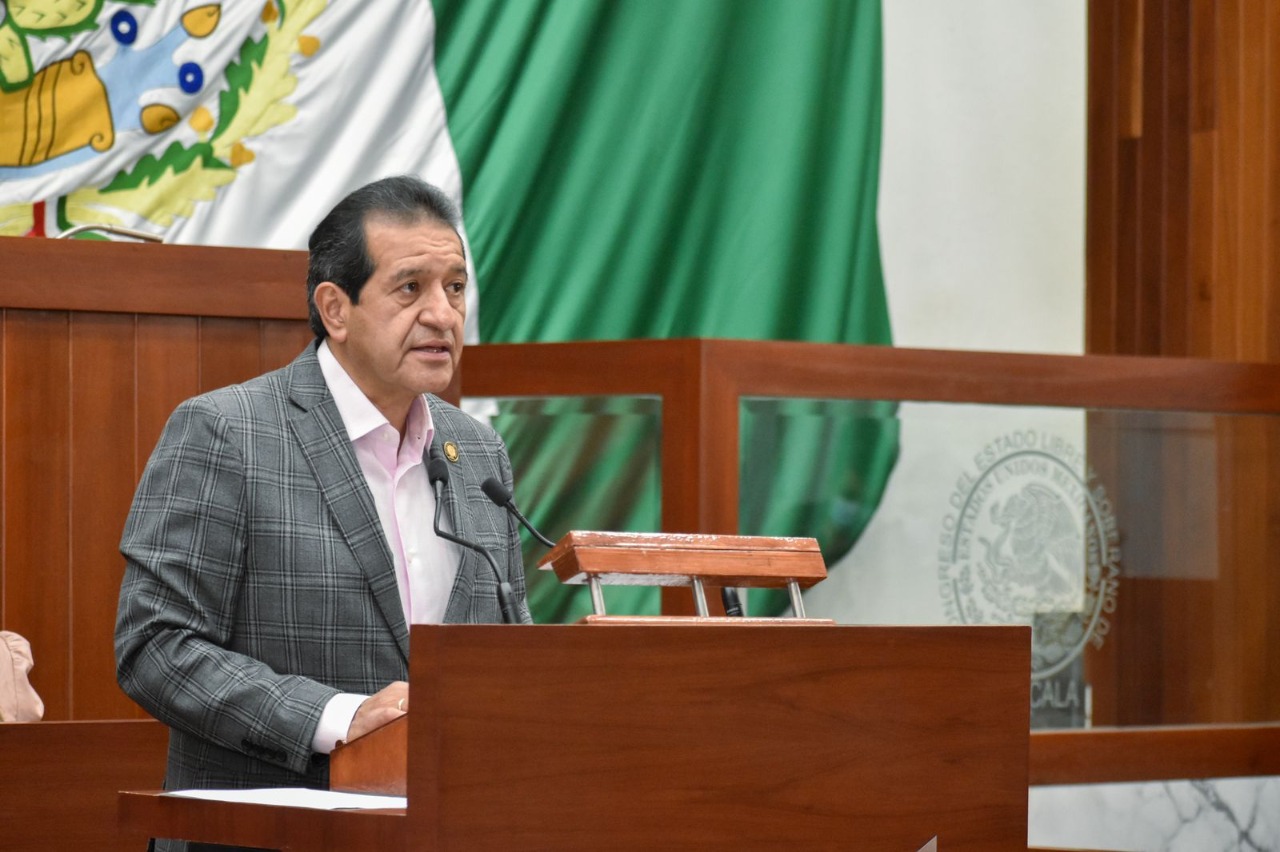 Presenta Fabricio Mena iniciativa para reformar Ley Orgánica del Poder Legislativo